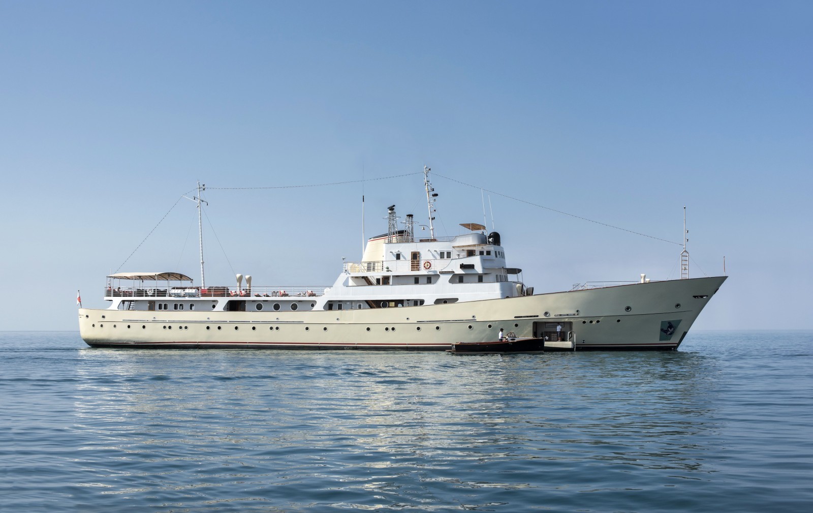 la sultana yacht tanger